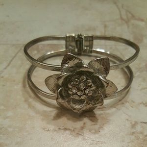 Flower bracelet